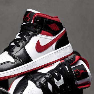 BASKET AIR JORDAN 1 MID...